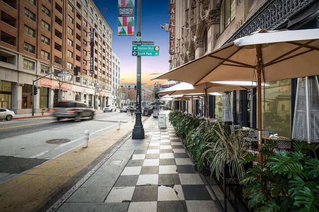 Modern Loft In Dtla - Rooftop Pool & Free Parking! Apartment