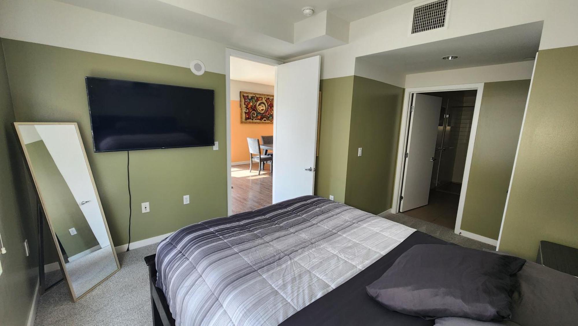 Amazing 2bdr Must See Dtla Apartment *