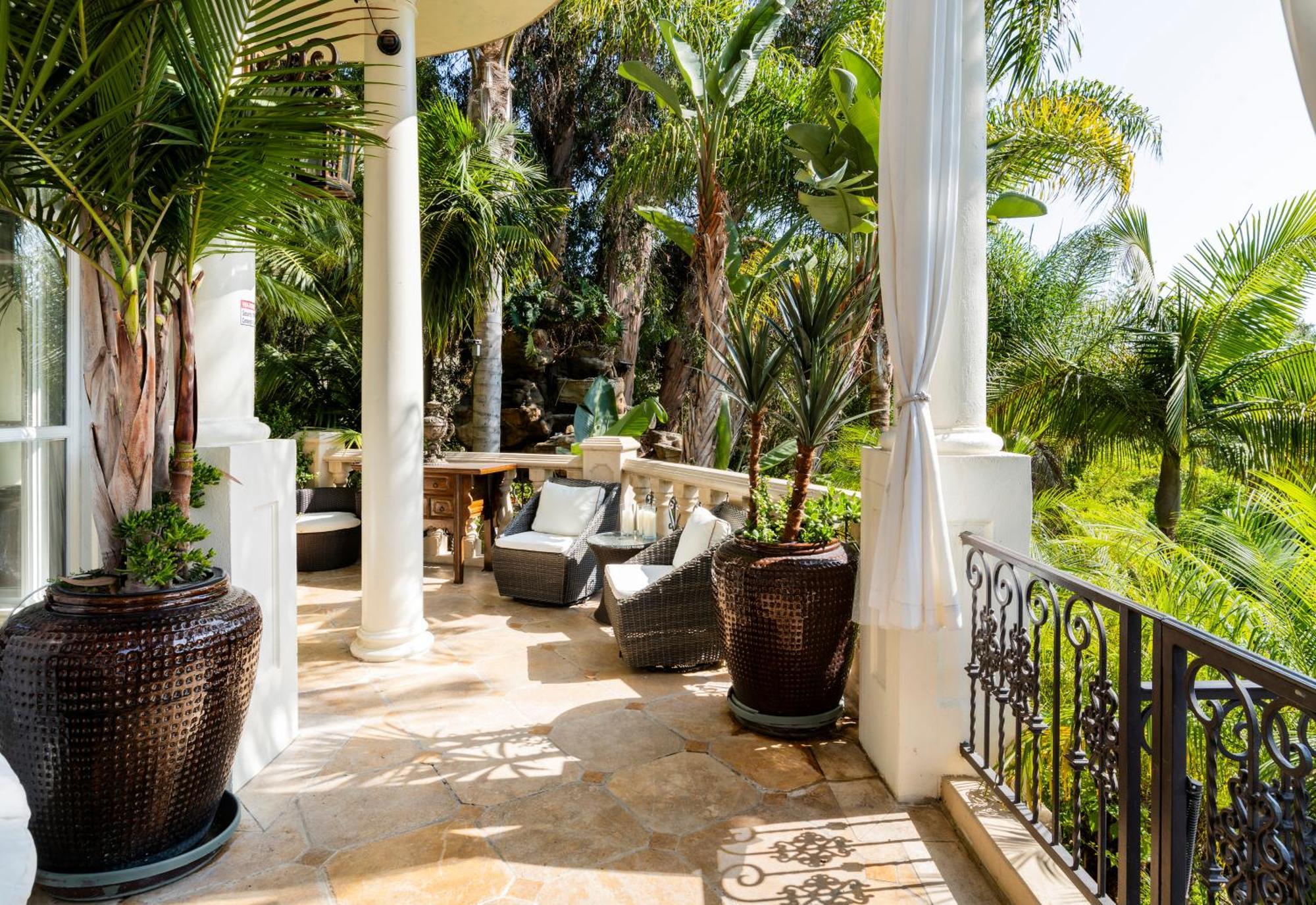Bel Air Luxury 6 Bedrooms Entire House Angeles Villa