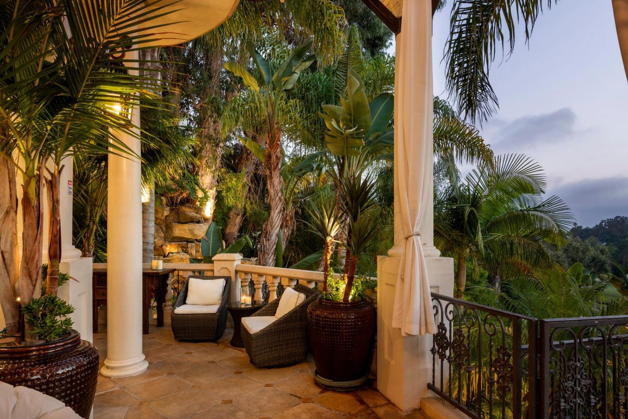 Bel Air Luxury 6 Bedrooms Entire House Angeles