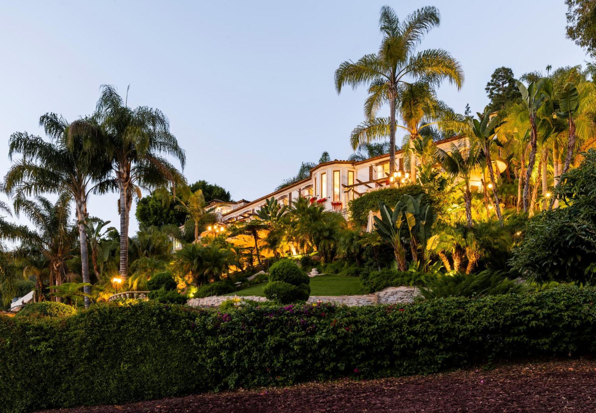 Villa Bel Air Luxury 6 Bedrooms Entire House Angeles