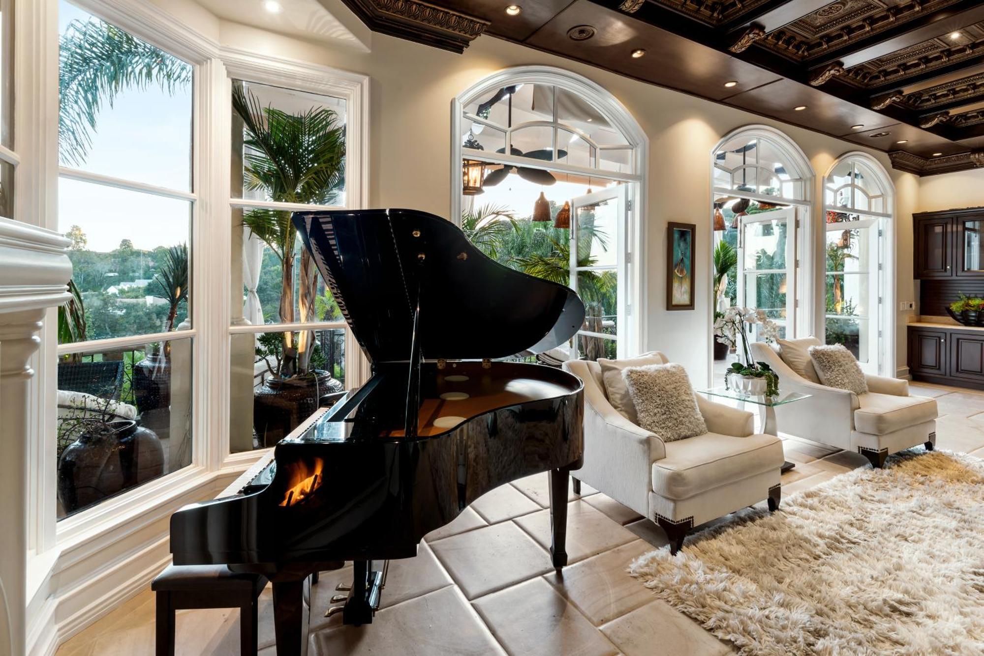 Villa Bel Air Luxury 6 Bedrooms Entire House Angeles *