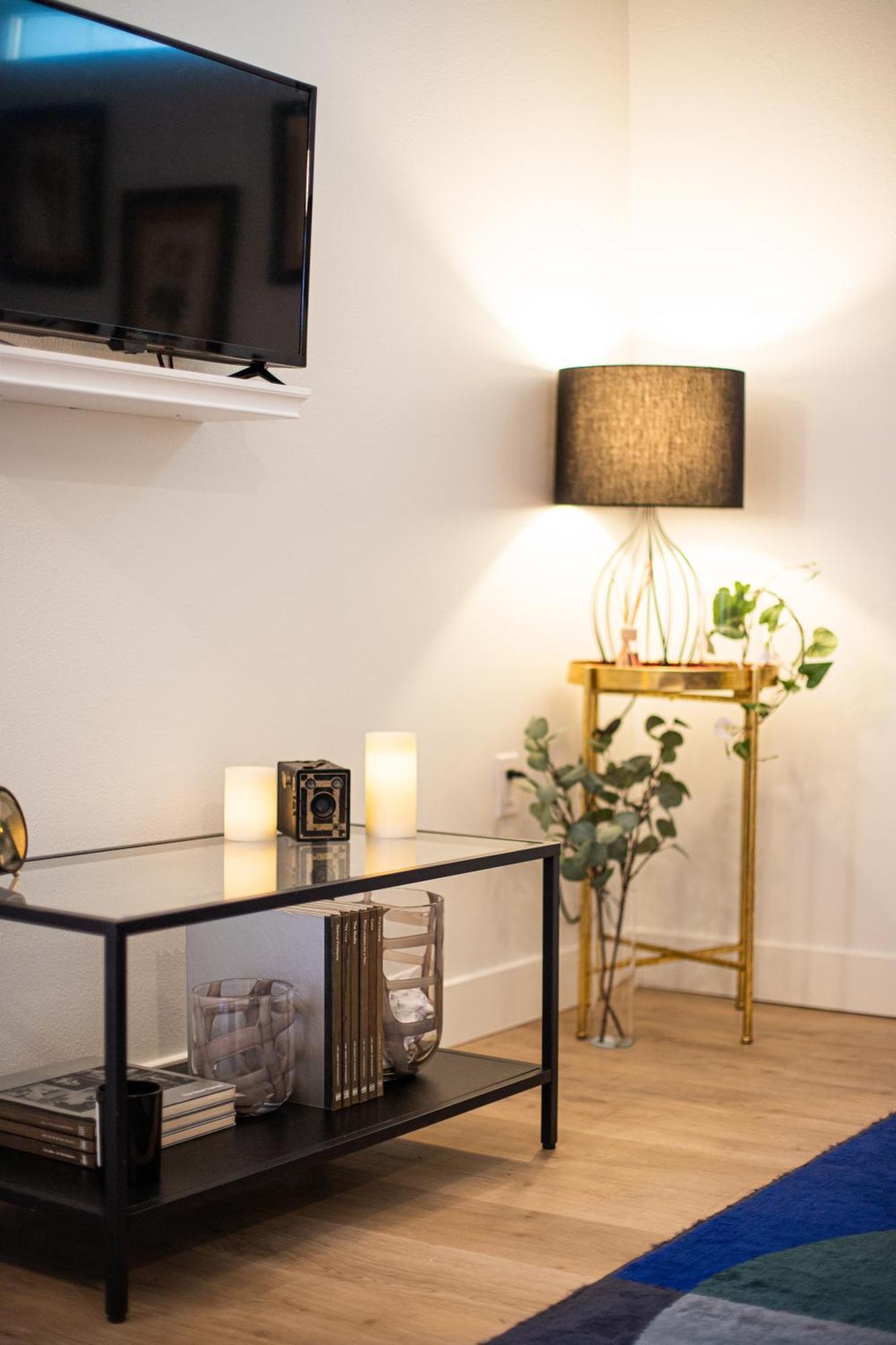 Luxury In The Prime Hollywood Location Apartment *