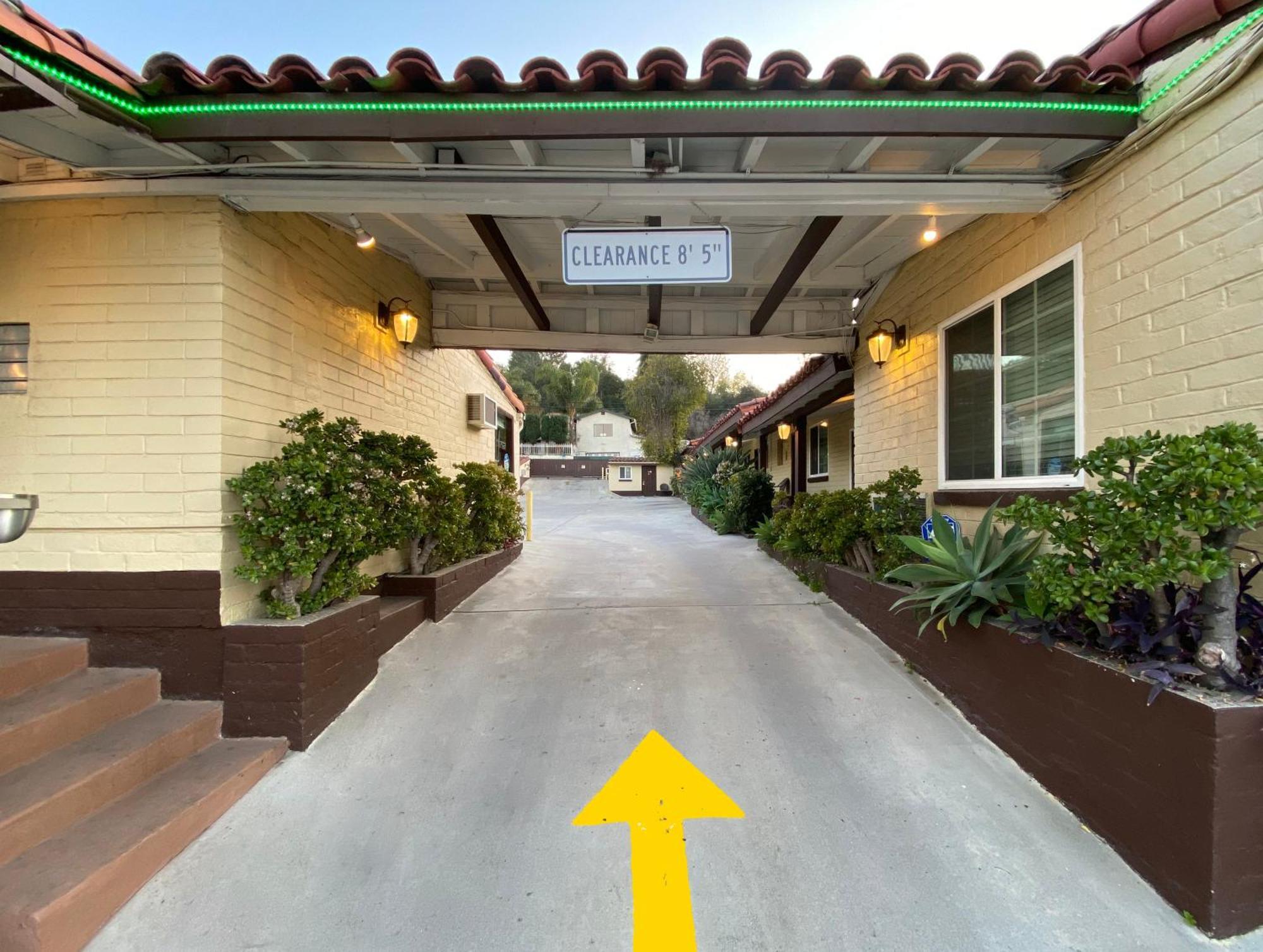 El Patio - Near Universal Hollywood Motel Los Angeles