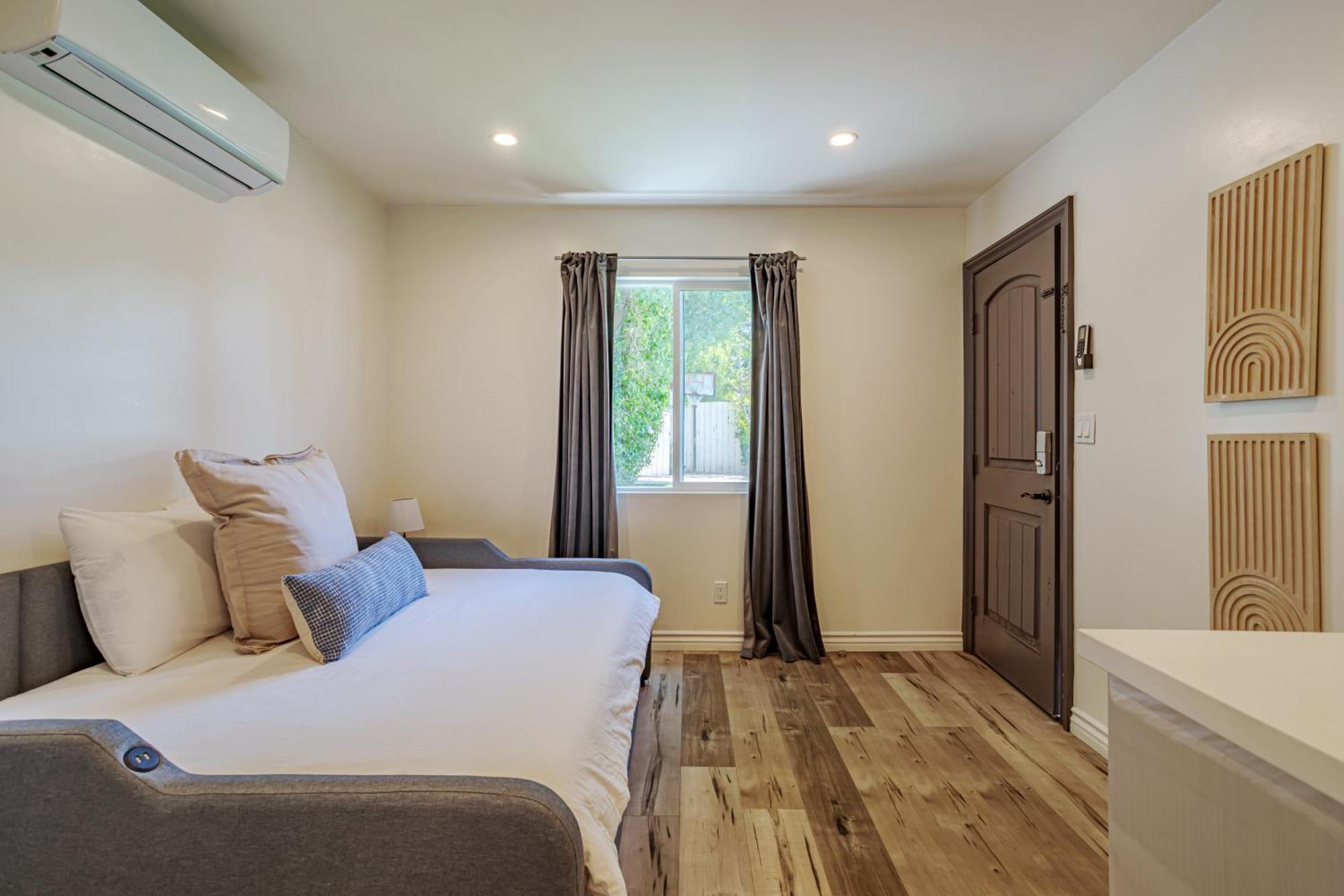 Holiday home Exquisite Oasis Near Universal With Large Pool