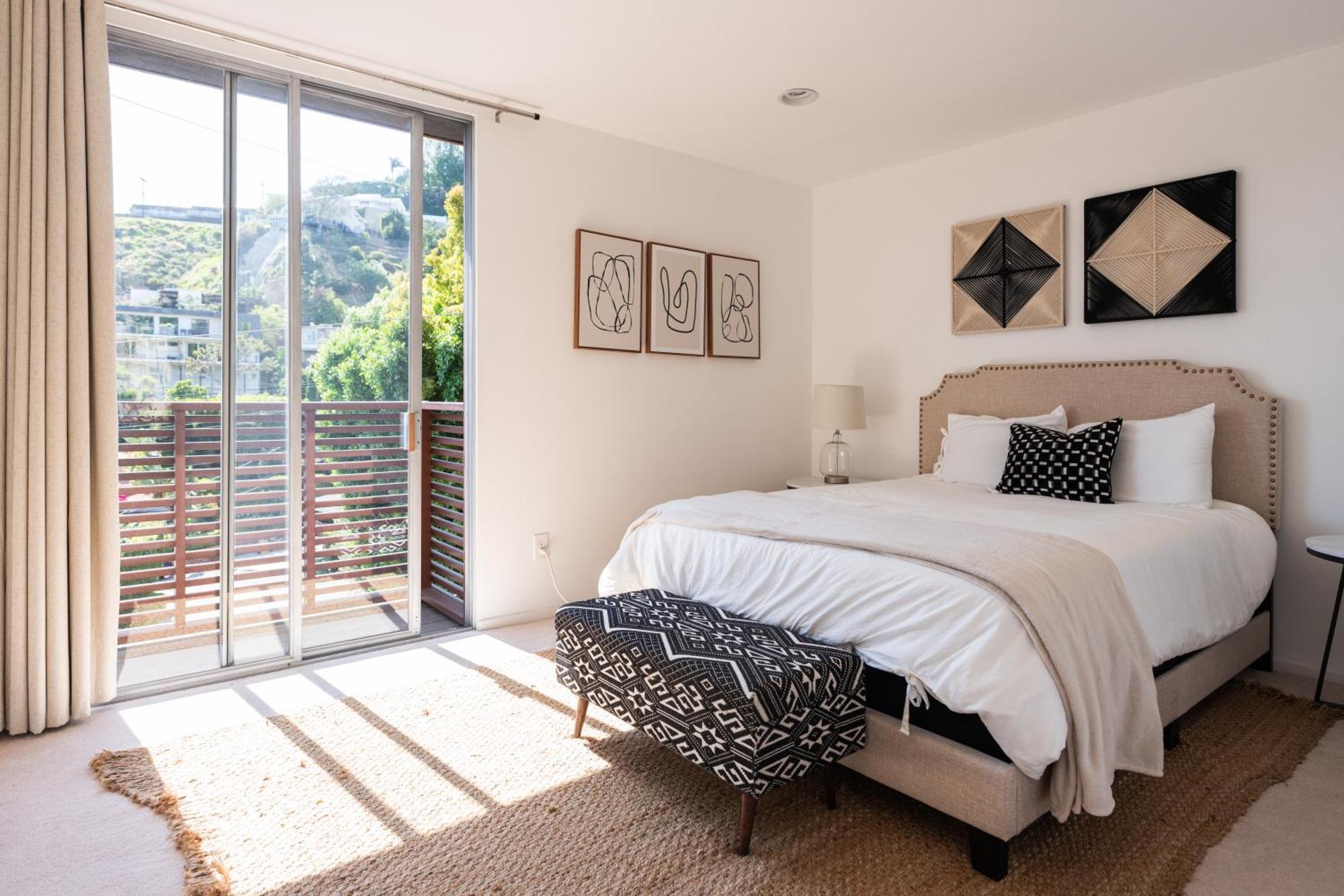 Urban Oasis: Stylish Mid-century In Weho Casa de férias