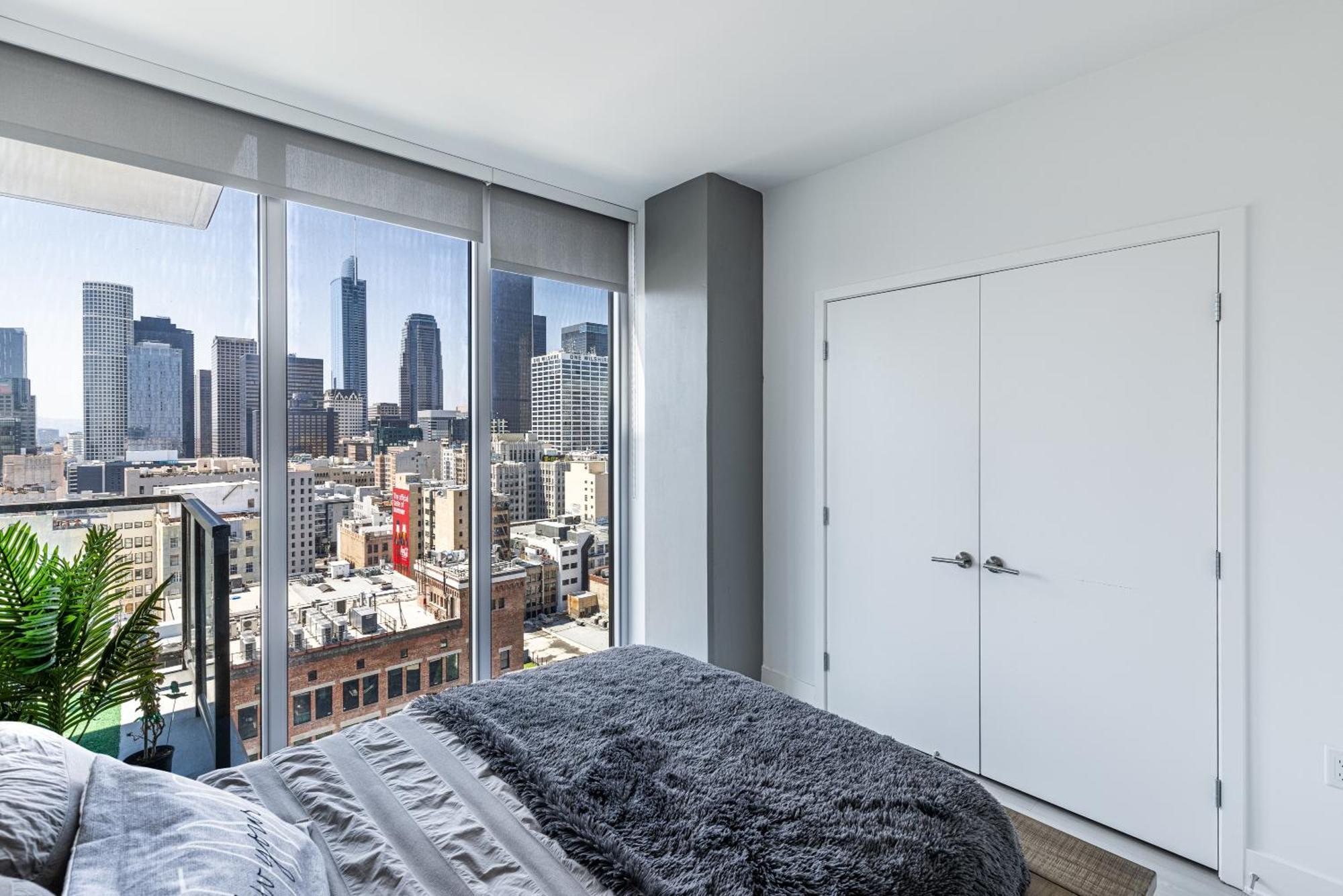 Top Floor 3 Bed 3 Bath Penthouse Living In Luxury Apartamento *