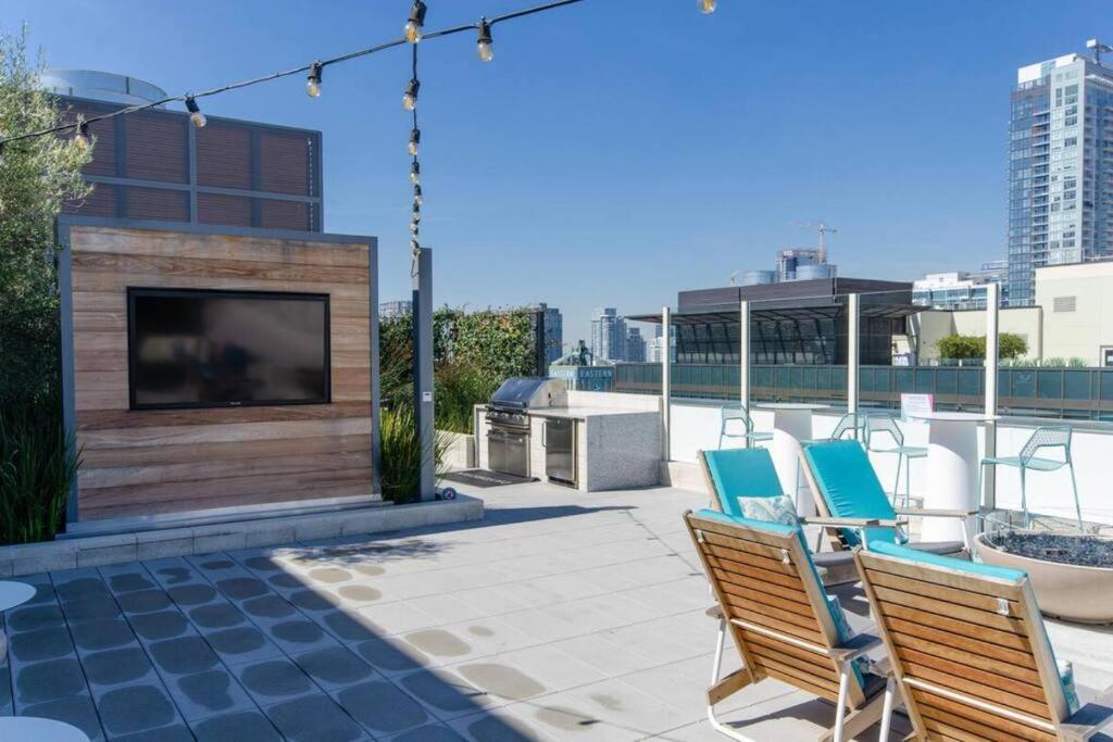 Apartment Cripto Arena In 5 Min Sleeps 9 Three Bedrooms