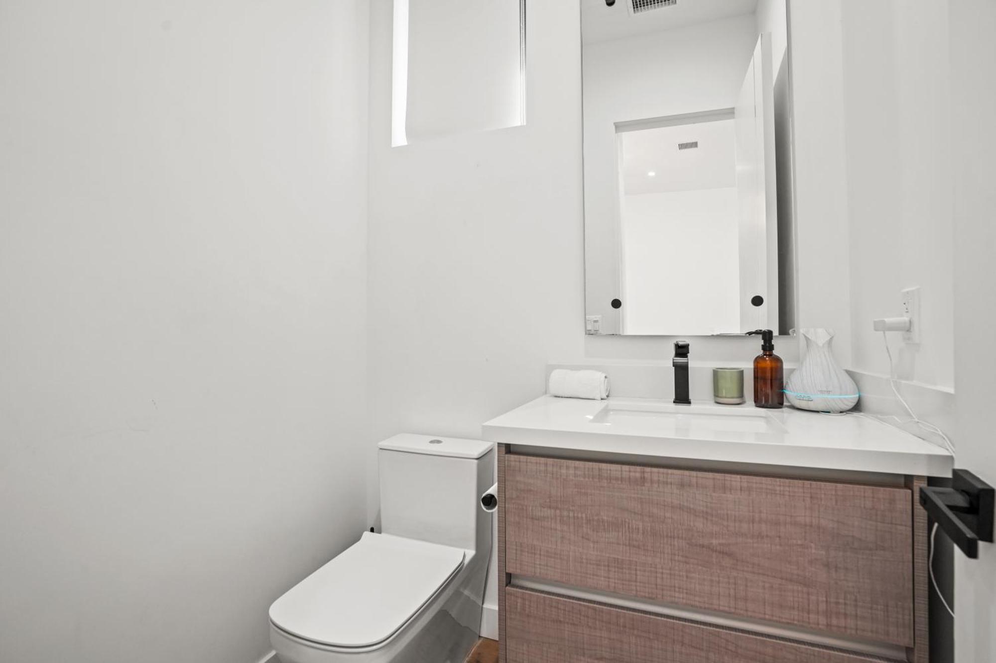 New Lavish Elegant 3br In Mar Vista, Pet Friendly! 10min To Venice Beach! * Los Angeles