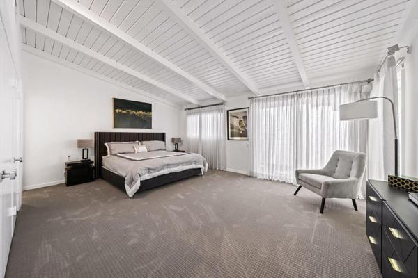 The Shadow Hill Luxury