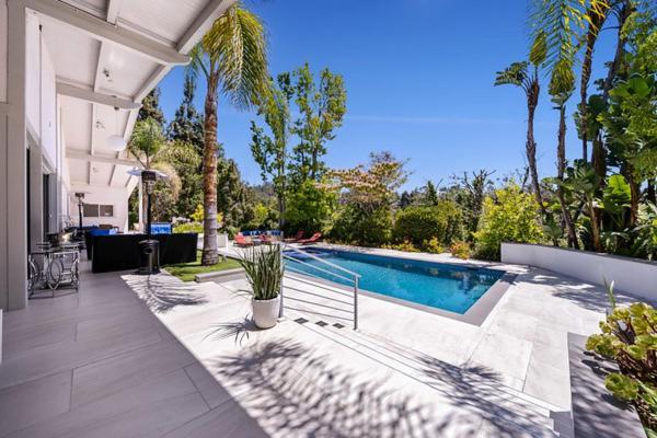 The Shadow Hill Luxury Villa *