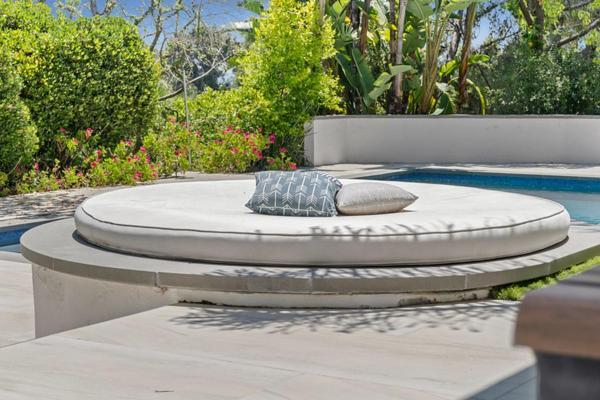 The Shadow Hill Luxury Villa *