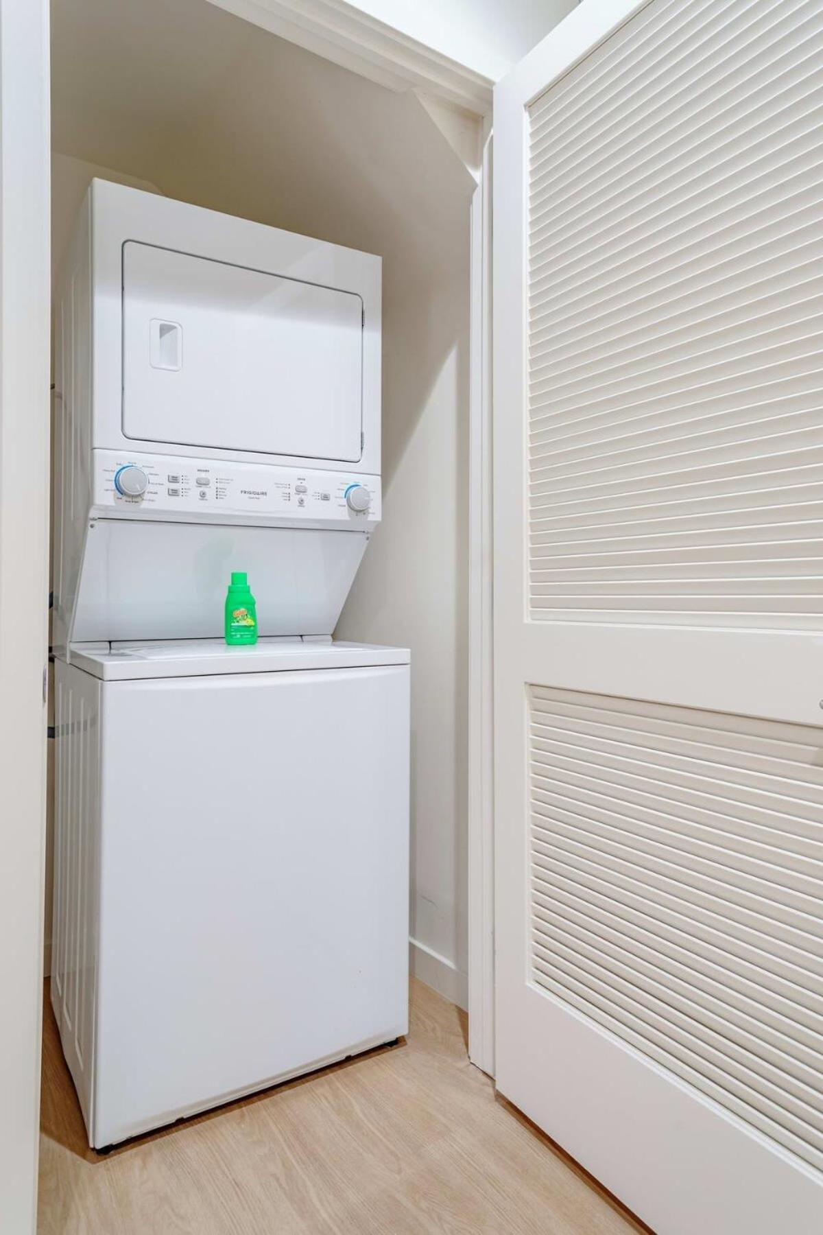 New Coliving W Full Bedroom Ucla Area Apartment Los Angeles
