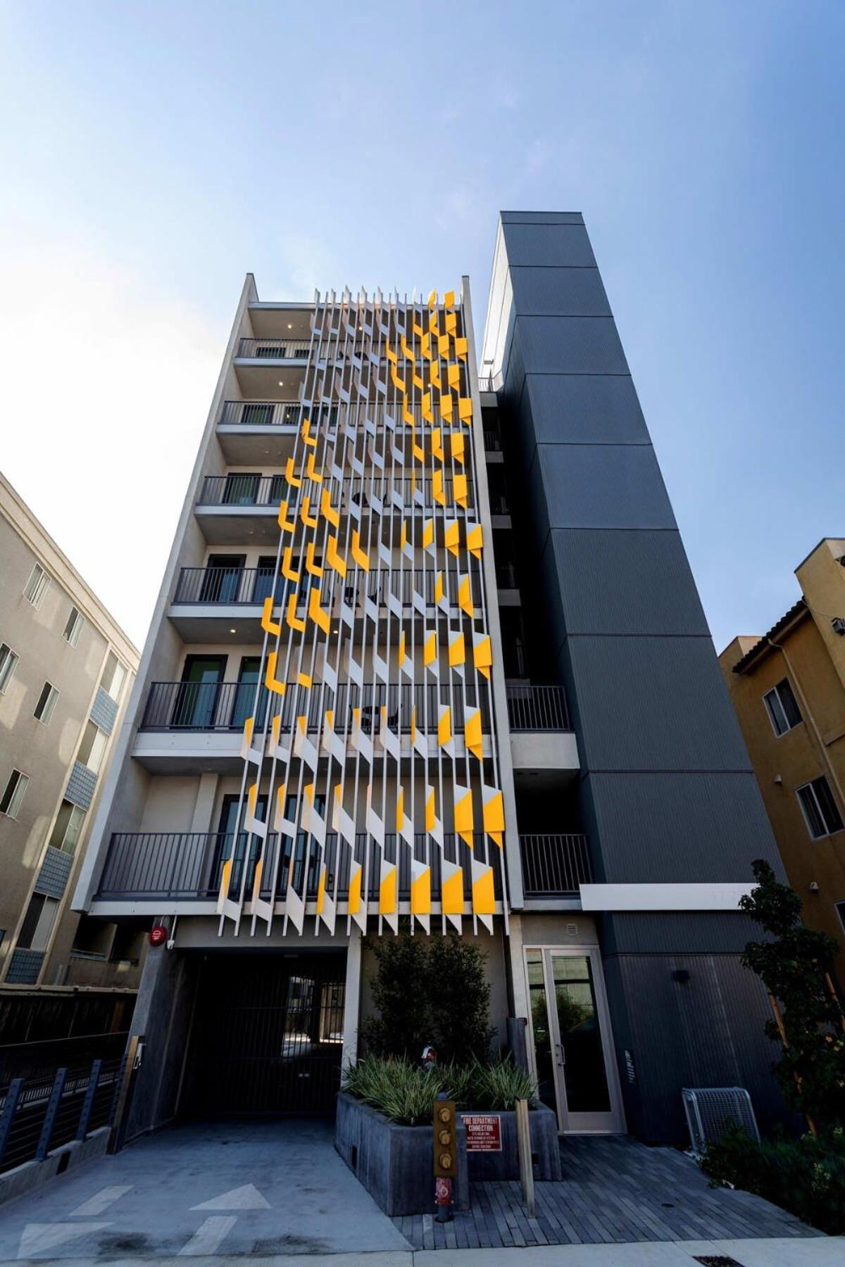 New Coliving W Full Bedroom Ucla Area Apartment *