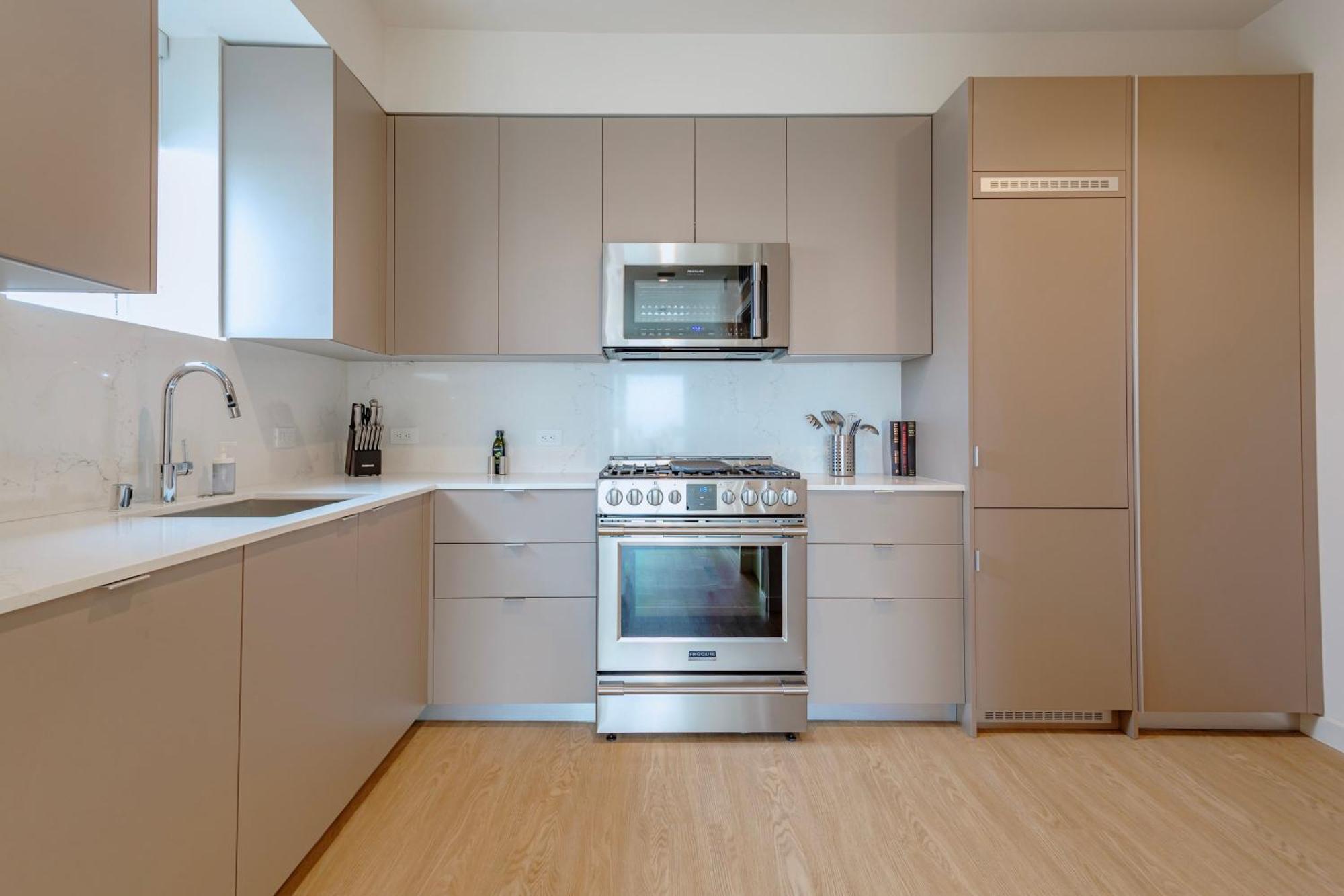 New Sunny&spacious W Full Kitchen Near Ucla