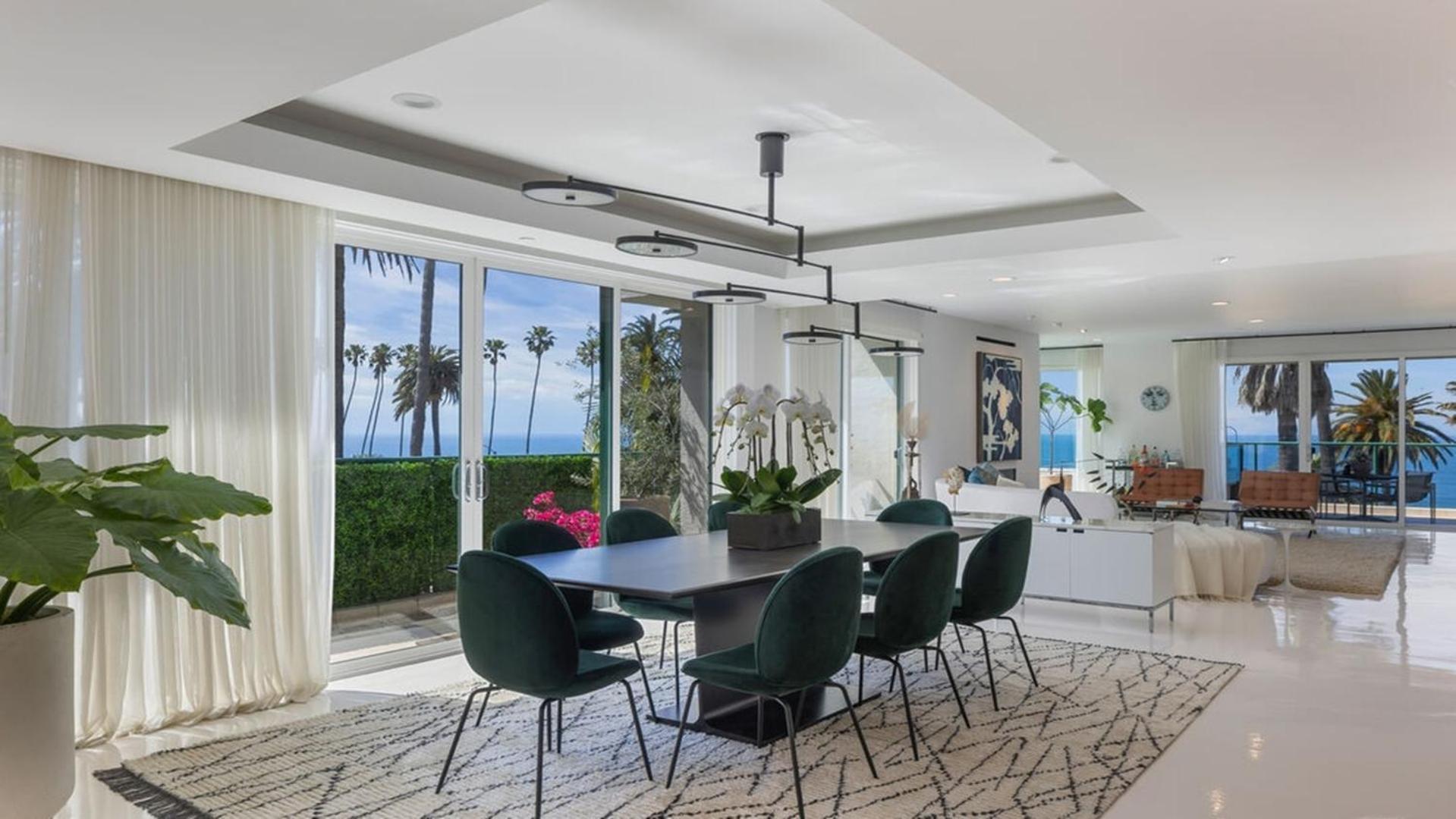 Apartment Desirable Three Bedrooms Luxury Penthouse Los Angeles