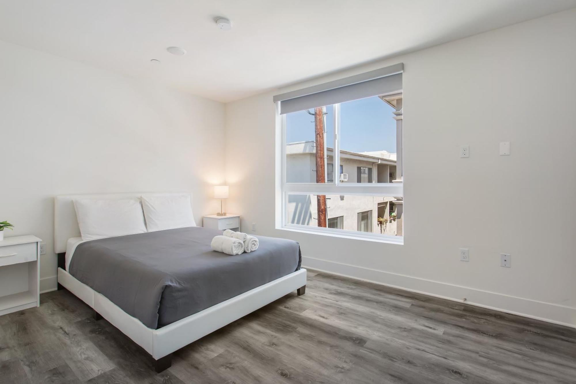 Beverly Hills 2bd 2ba With Free Parking * Los Angeles
