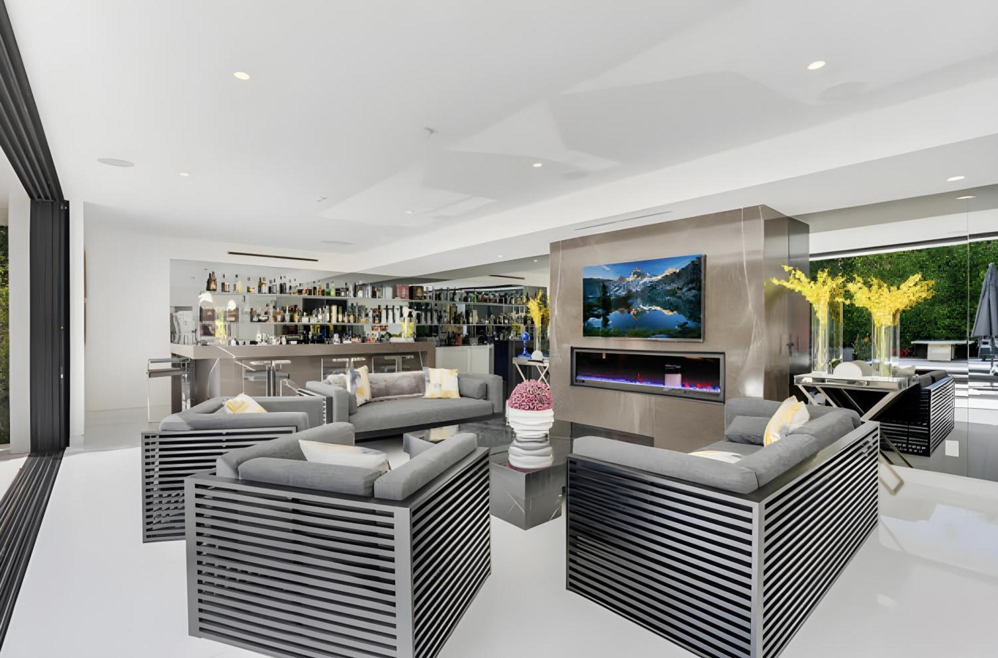 Sleek Grand In Beverly Hills Villa Los Angeles
