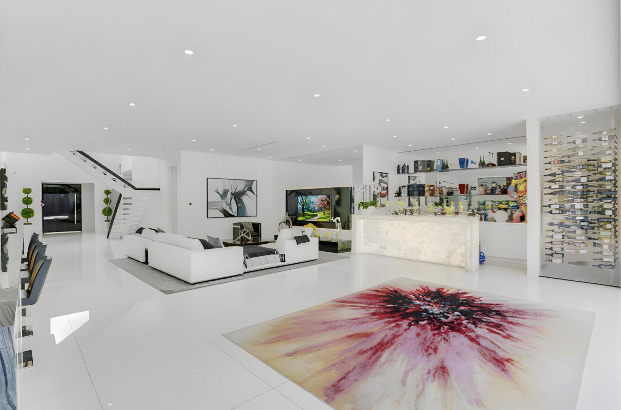 Villa Sleek Grand In Beverly Hills *