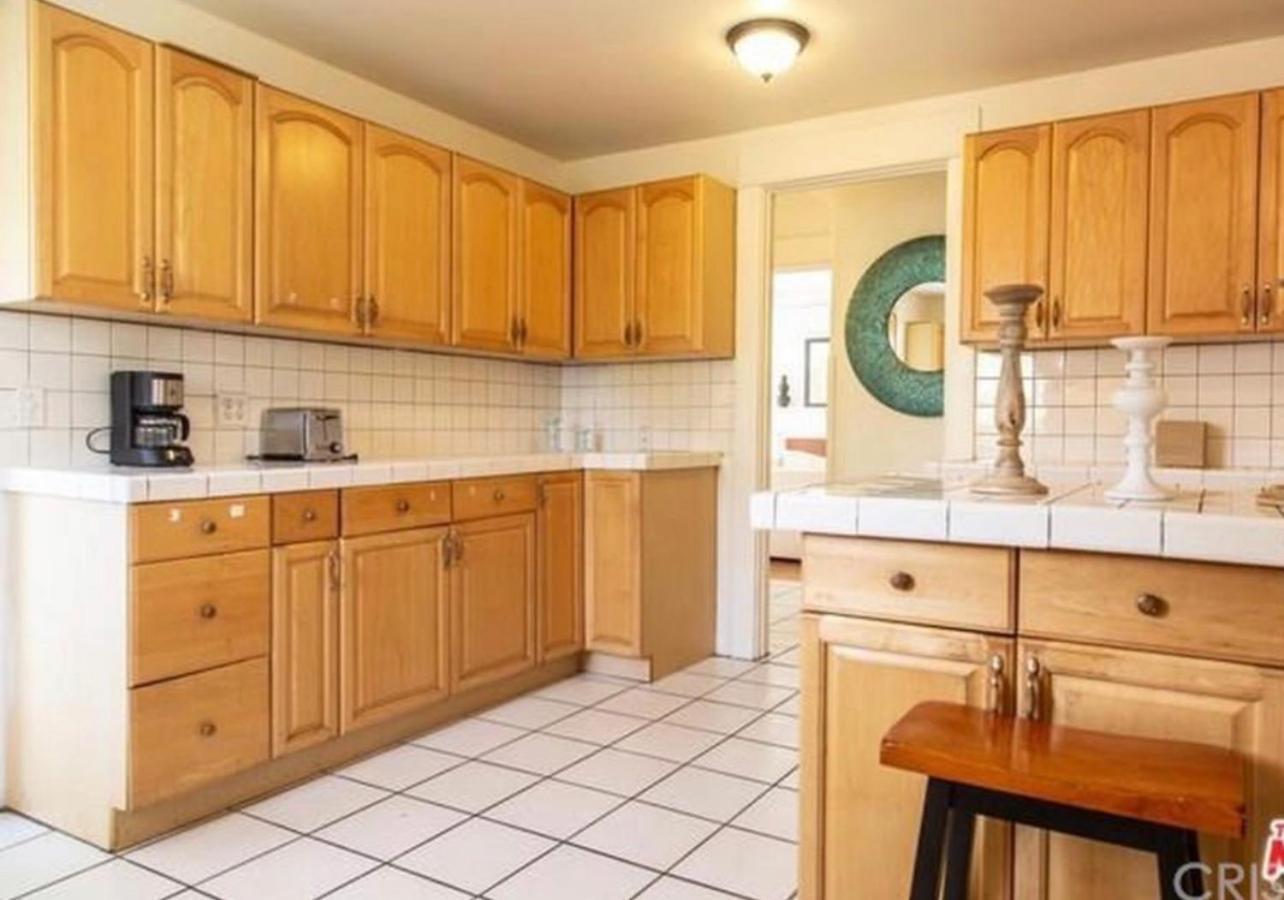 Spacious Chic 5 Bedroom Perfect For Large Group With Parking Holiday home Los Angeles