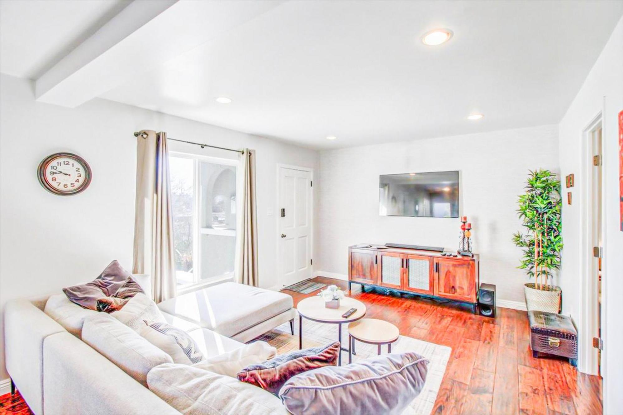 Charming 2br-2ba In The Heart Of La - Hud Los Angeles