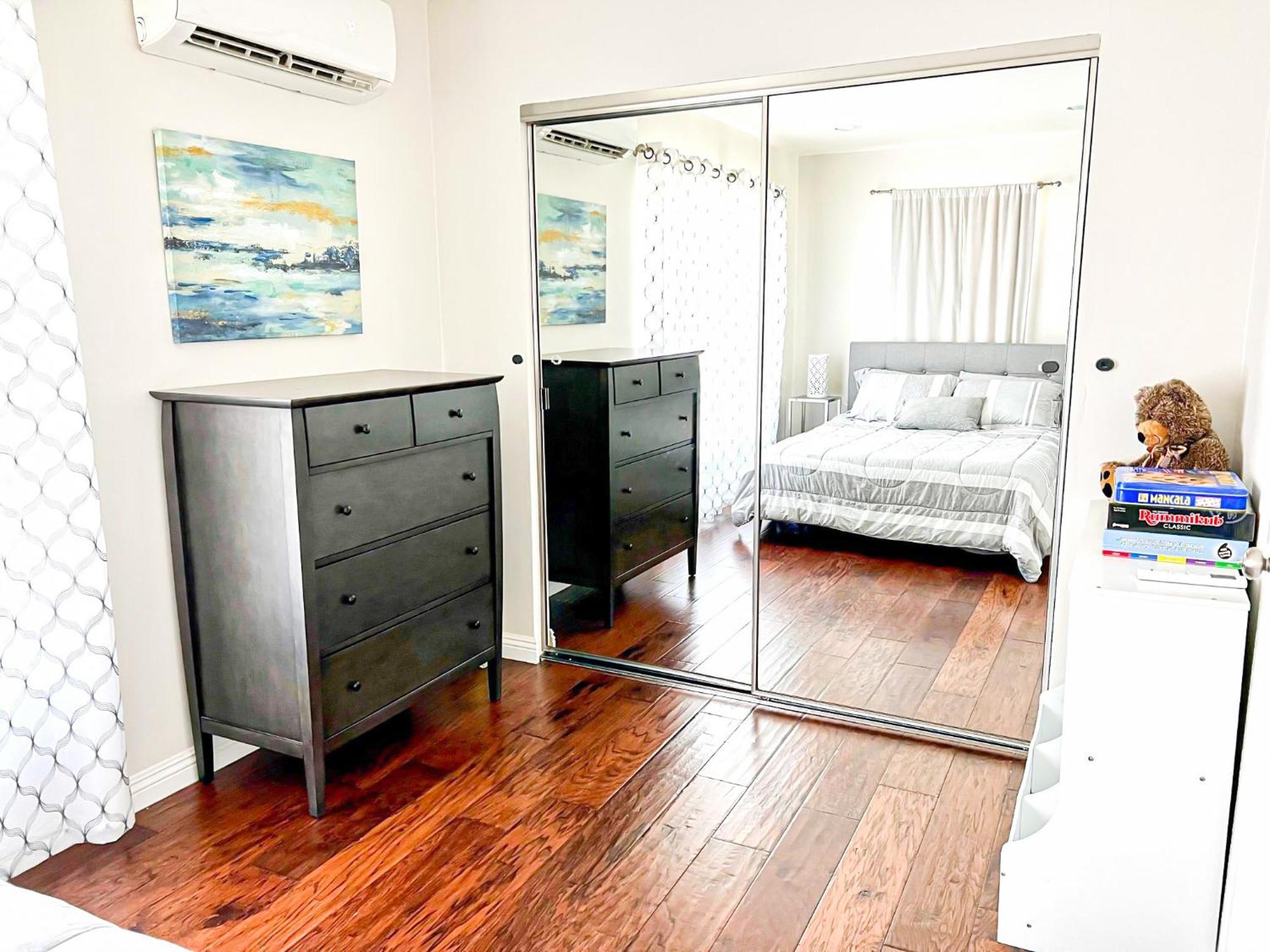 Holiday home Charming 2br-2ba In The Heart Of La - Hud *