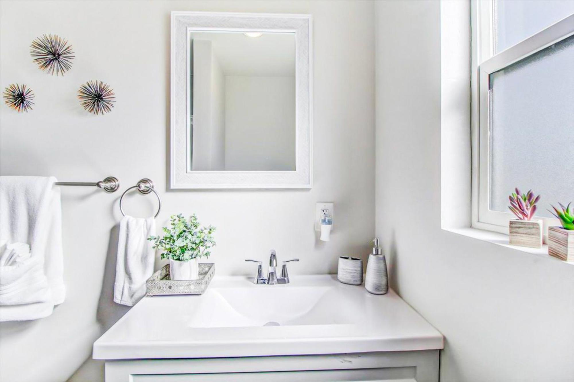 Charming 2br-2ba In The Heart Of La - Hud