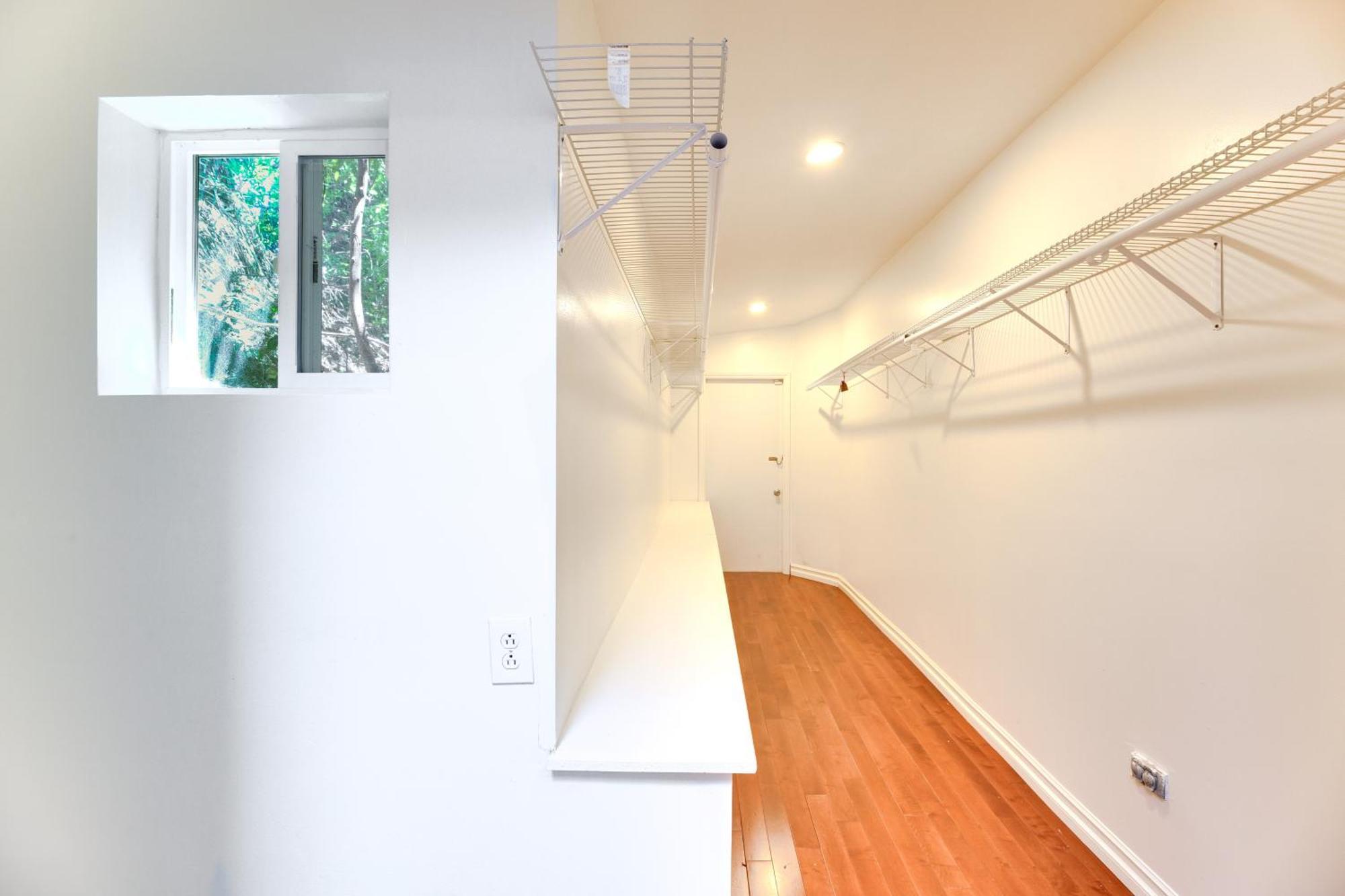 Angeles With Private Pool, Mtn And View! * Los Angeles