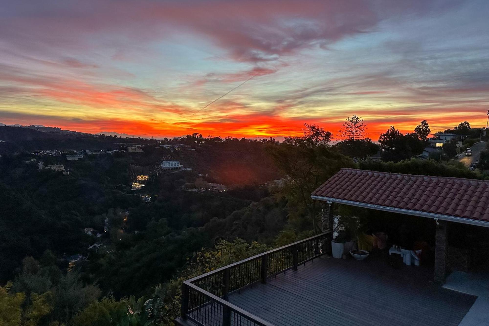 Angeles With Private Pool, Mtn And View!