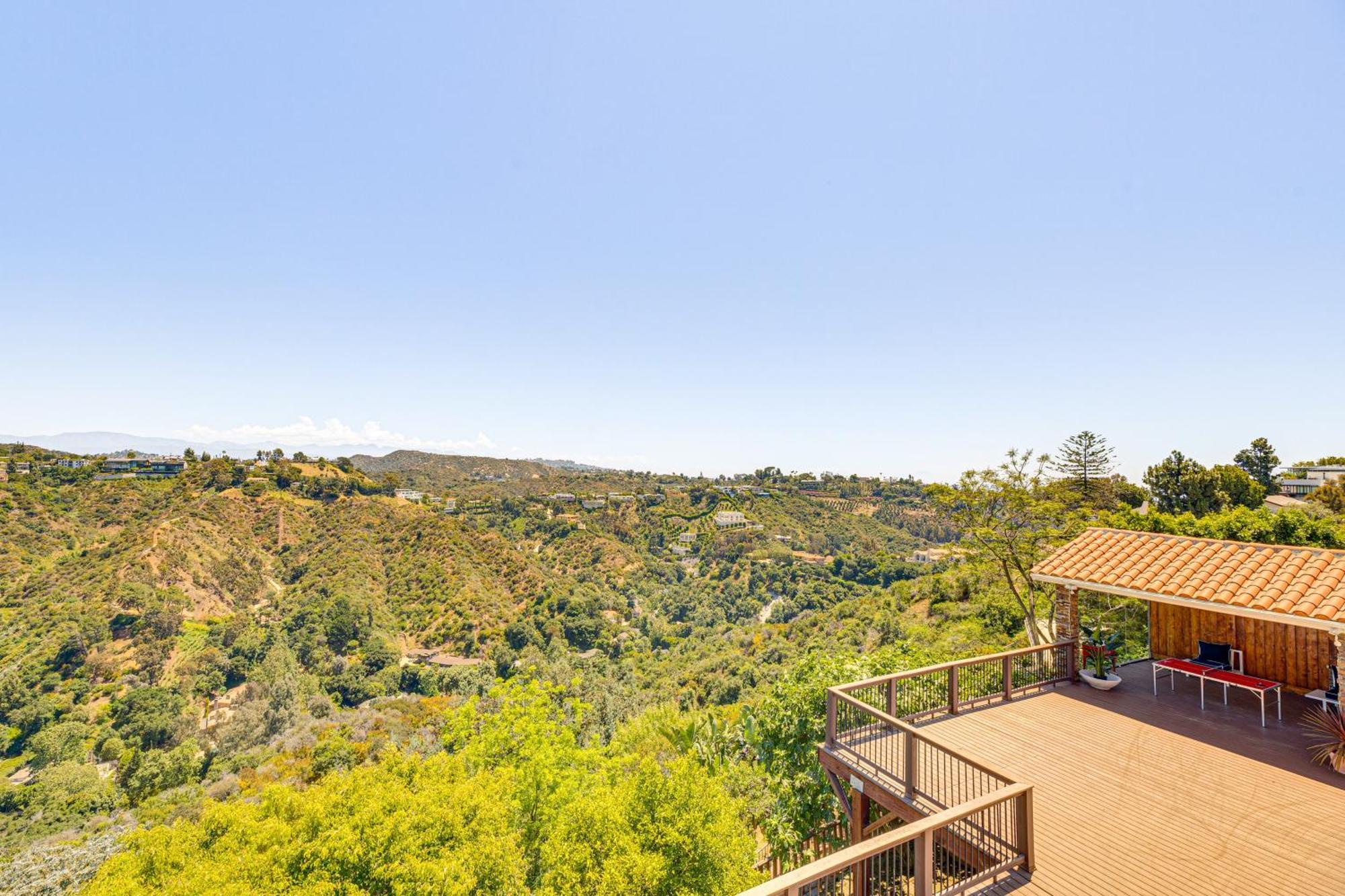 Angeles With Private Pool, Mtn And View! Holiday home *
