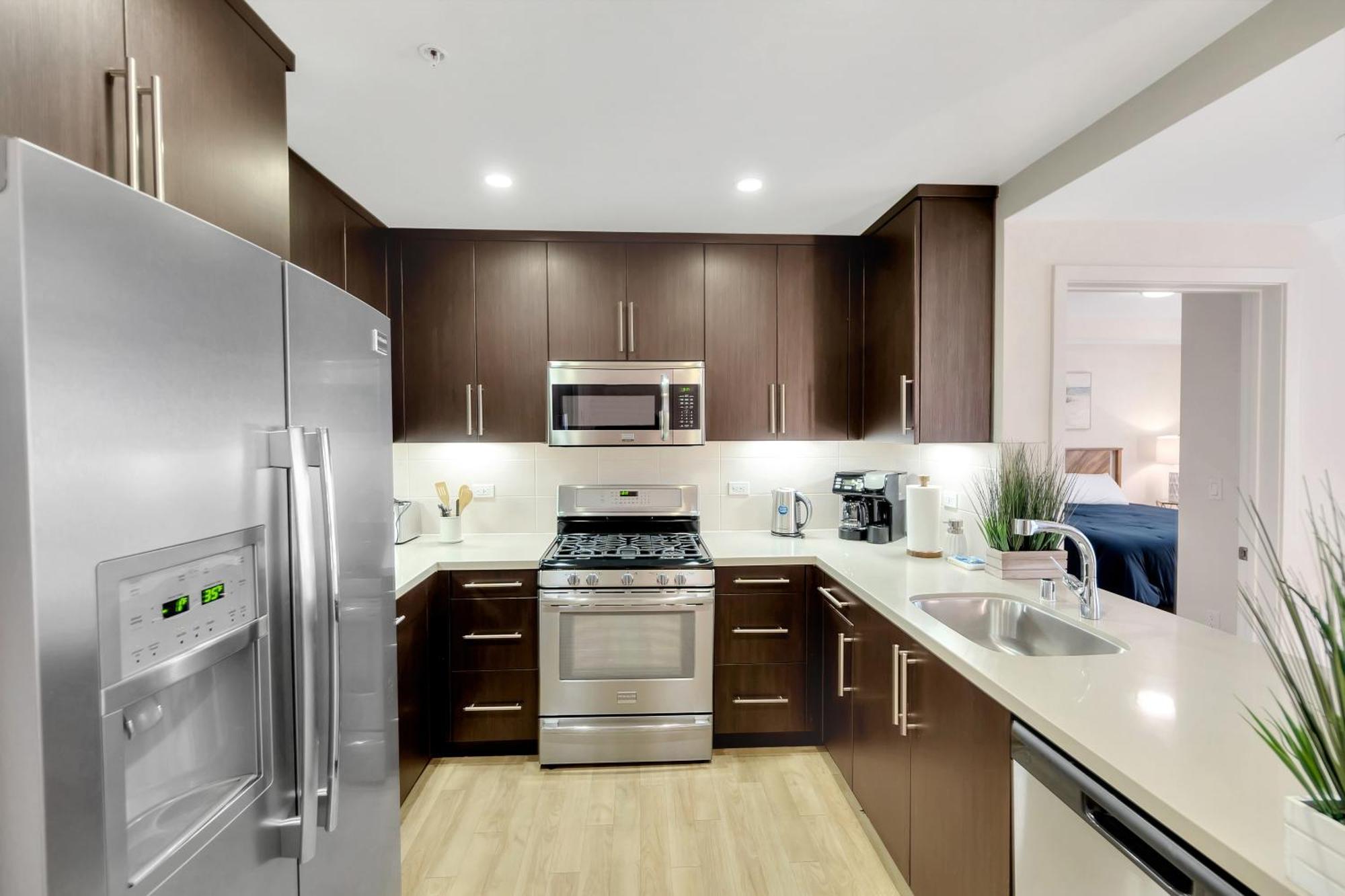 16 Not Bookable * Los Angeles