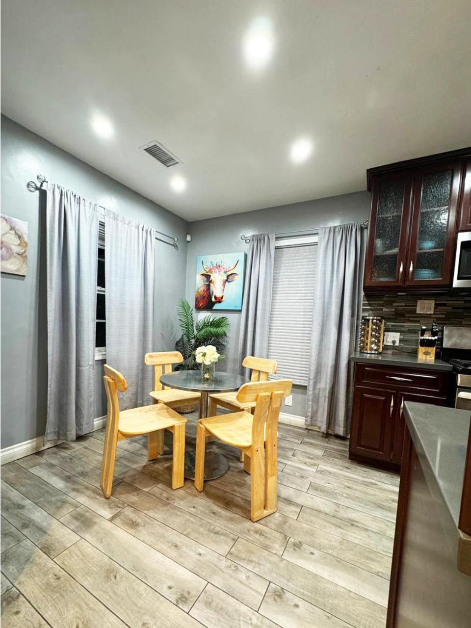 Casa de férias Cozy 2br Getaway With Pool, Close To Sofi - Mkmd1