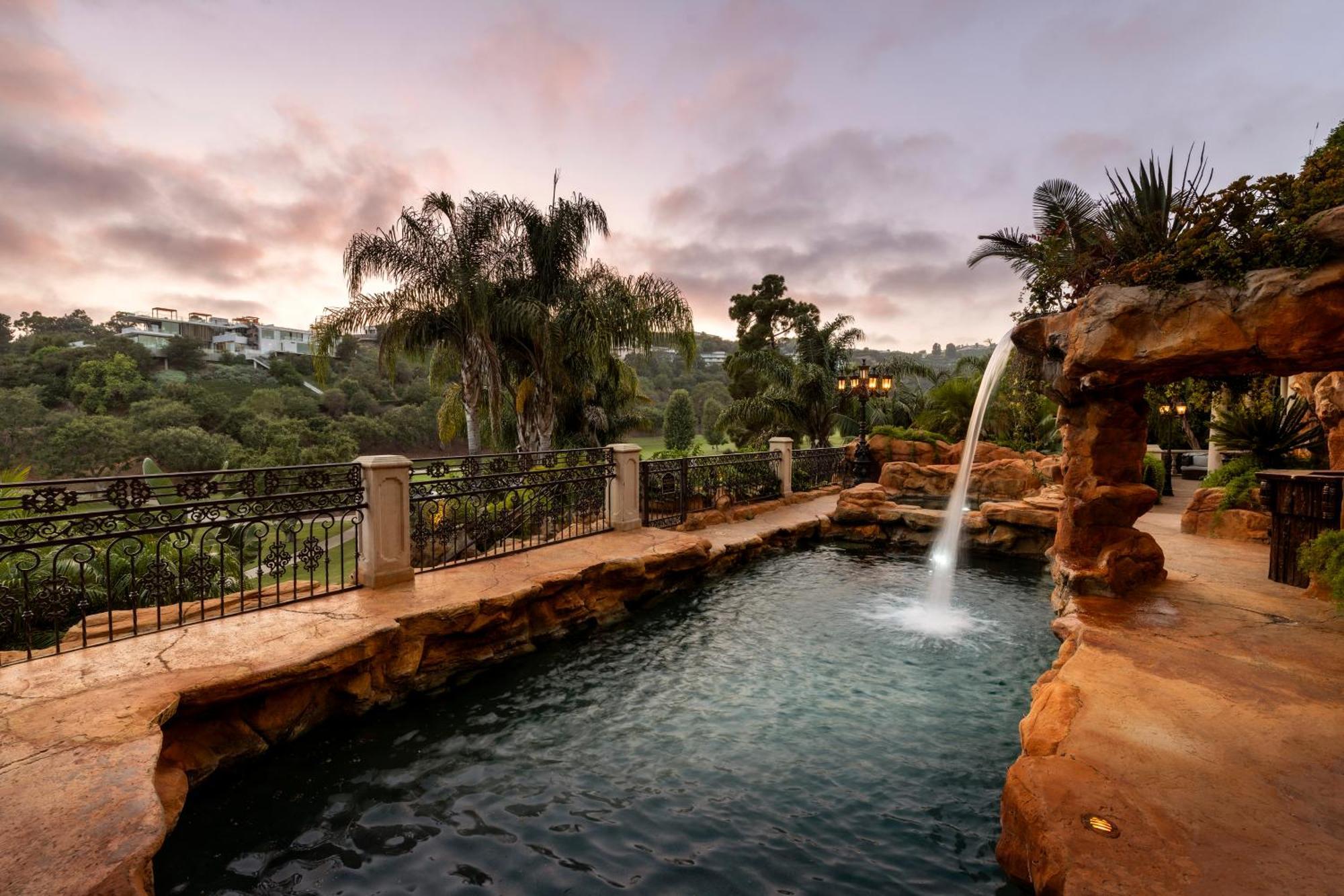 Villa Bel Air Luxury 6 Bedrooms Entire House Angeles *