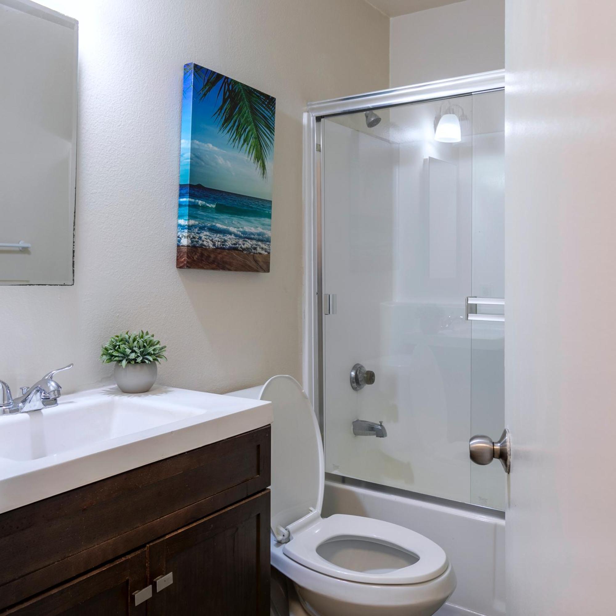 Cozy 2bdr - Entertainment, Sports, Restaurants And More! Los Angeles