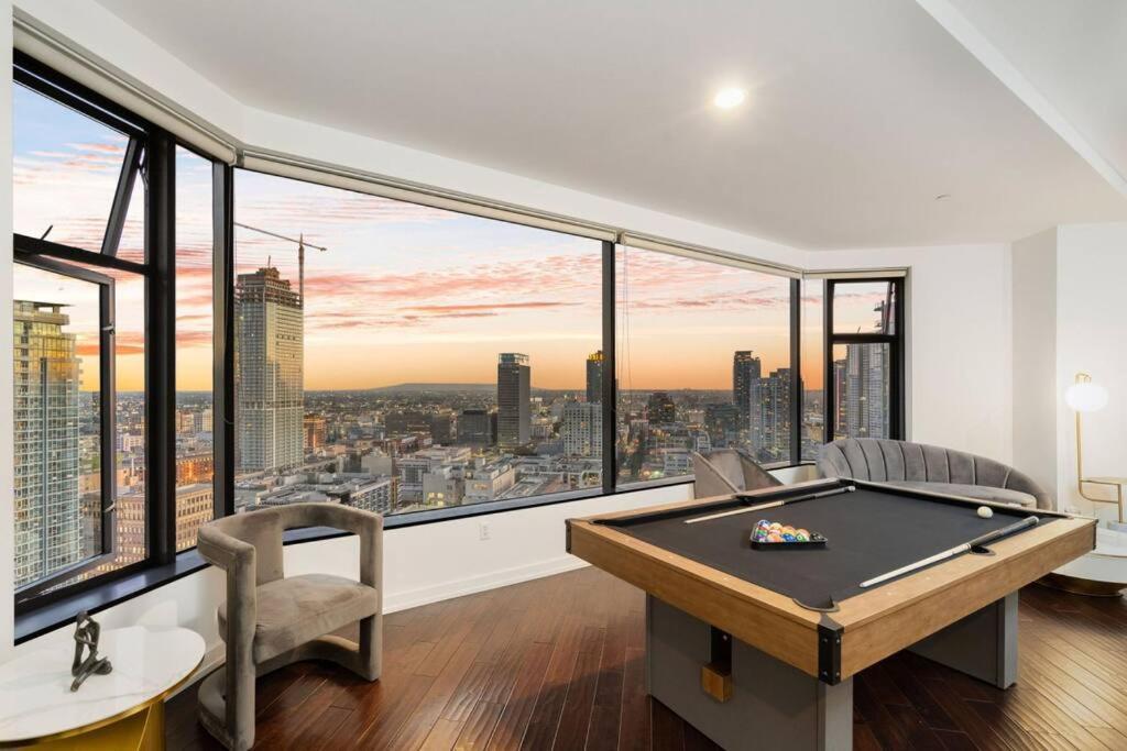 Downtown La With The Breathtaking View 2 Bedrooms And Parking Space Los Angeles