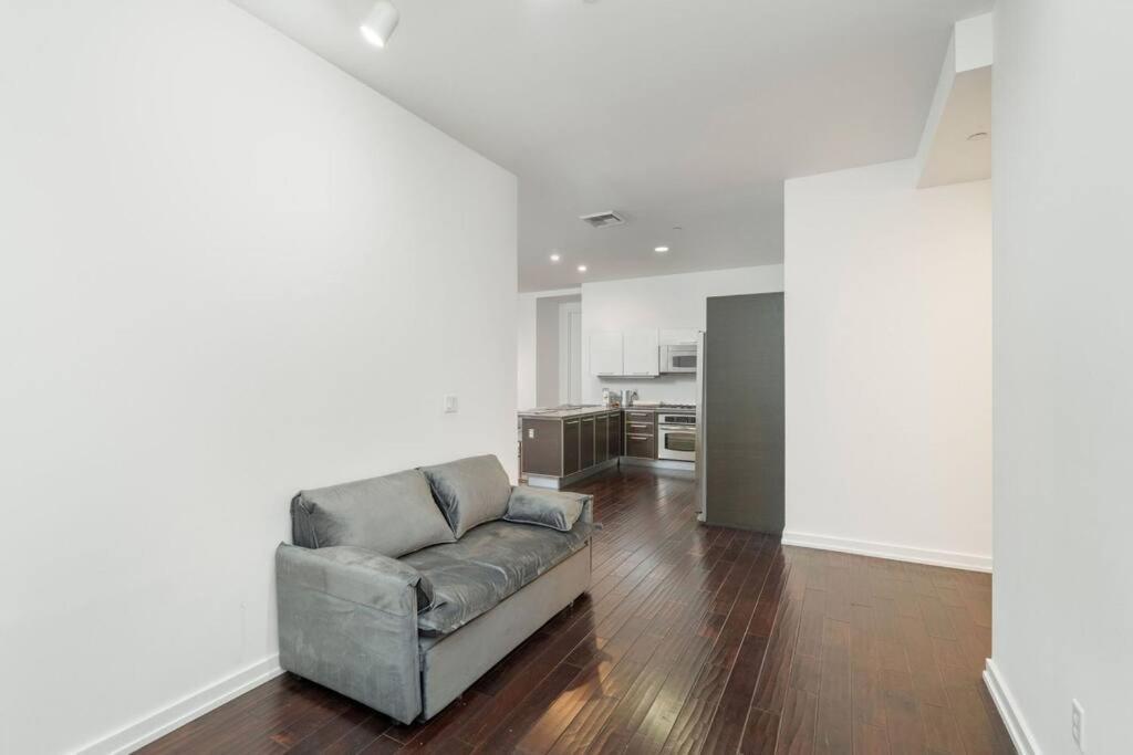 Apartment Downtown La With The Breathtaking View 2 Bedrooms And Parking Space