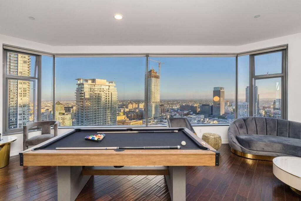 Downtown La With The Breathtaking View 2 Bedrooms And Parking Space Los Angeles