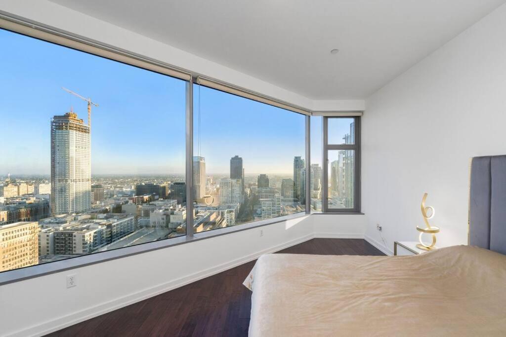 Downtown La With The Breathtaking View 2 Bedrooms And Parking Space Apartment