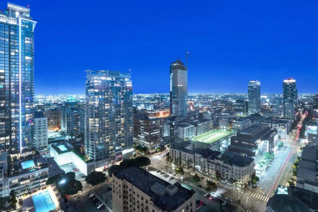Downtown La With The Breathtaking View 2 Bedrooms And Parking Space Apartment