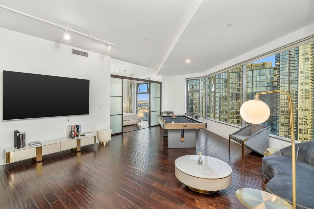 Downtown La With The Breathtaking View 2 Bedrooms And Parking Space Apartment Los Angeles