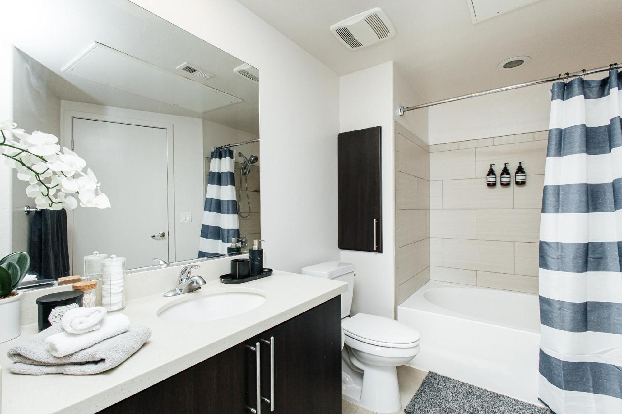 Stylish Vibes 1bd In Weho * Los Angeles