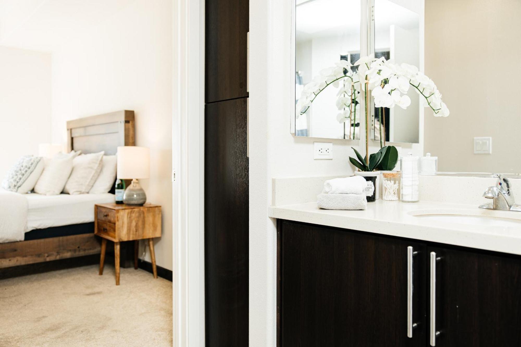 Stylish Vibes 1bd In Weho Los Angeles