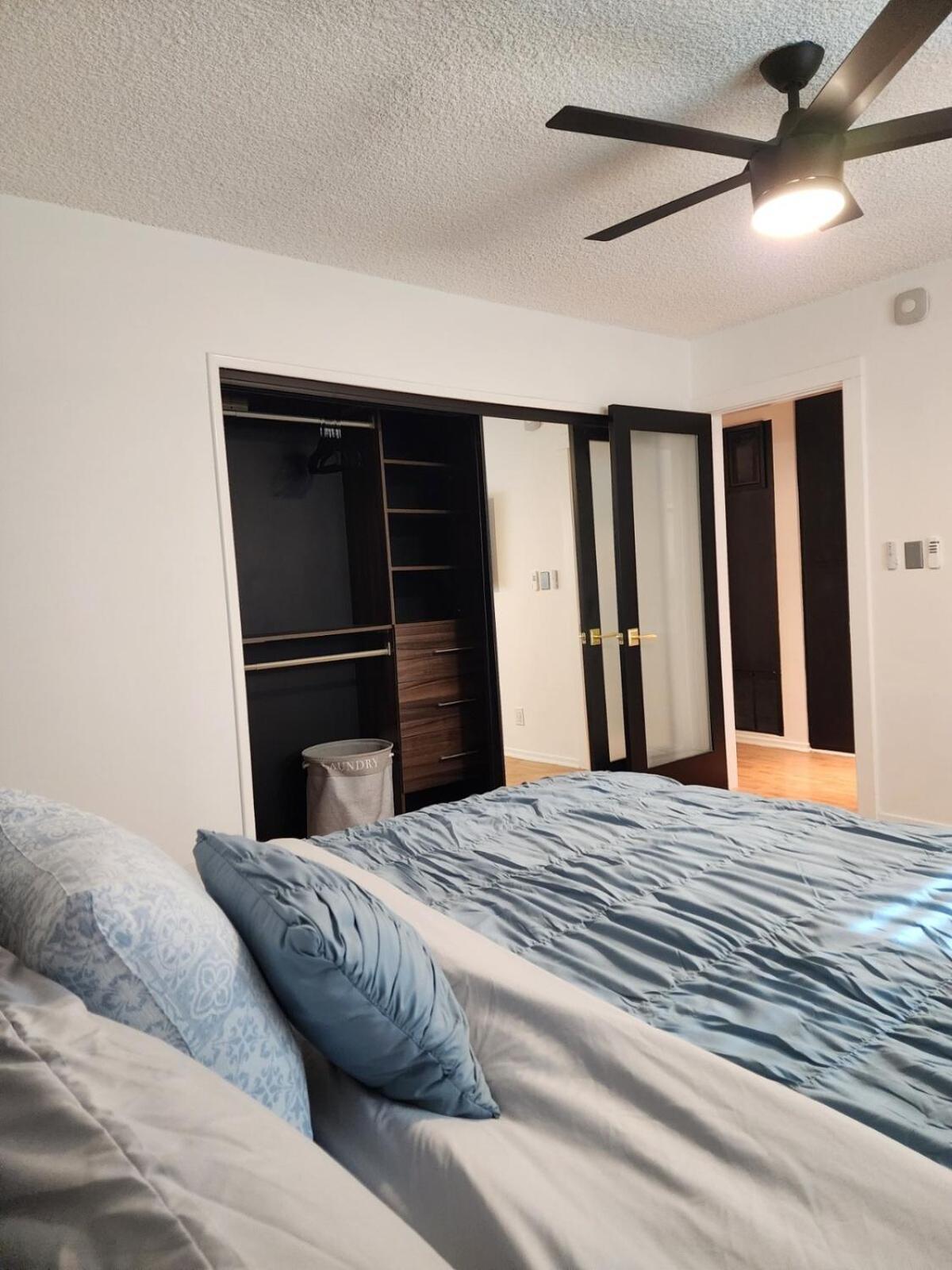 Apartment Spacious 1 Bedroom 1 Bath With Parking