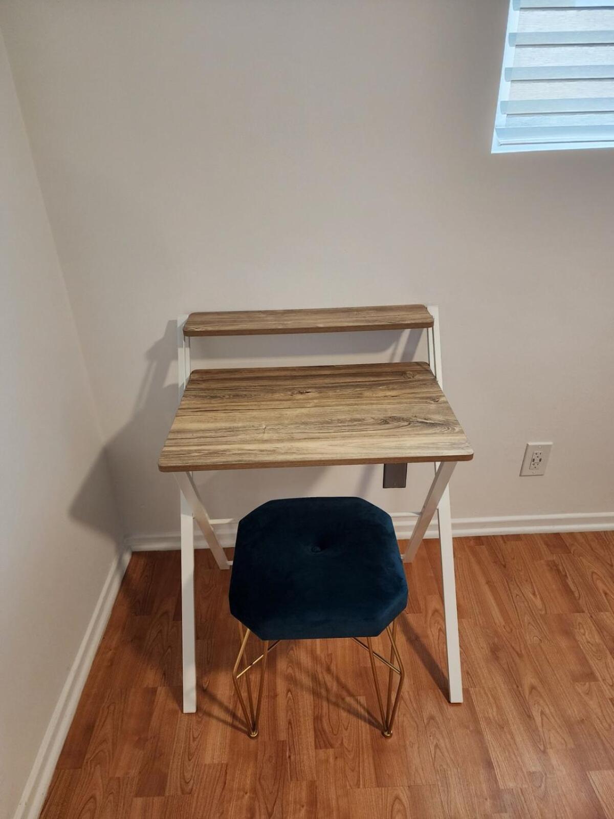 Spacious 1 Bedroom 1 Bath With Parking Los Angeles