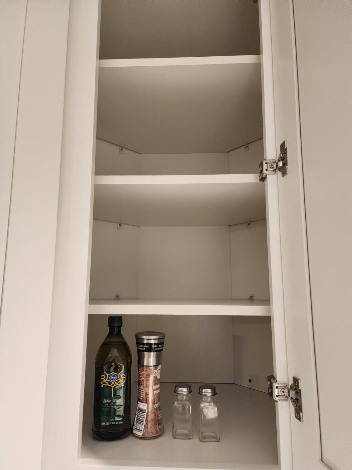Spacious 1 Bedroom 1 Bath With Parking Apartment