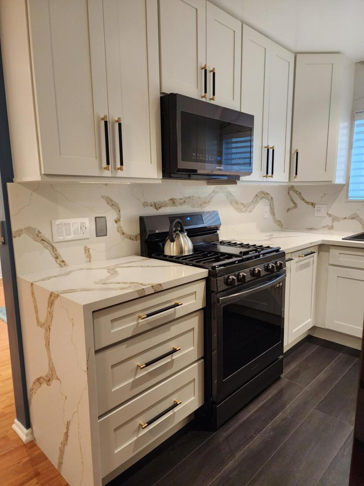Spacious 1 Bedroom 1 Bath With Parking Los Angeles