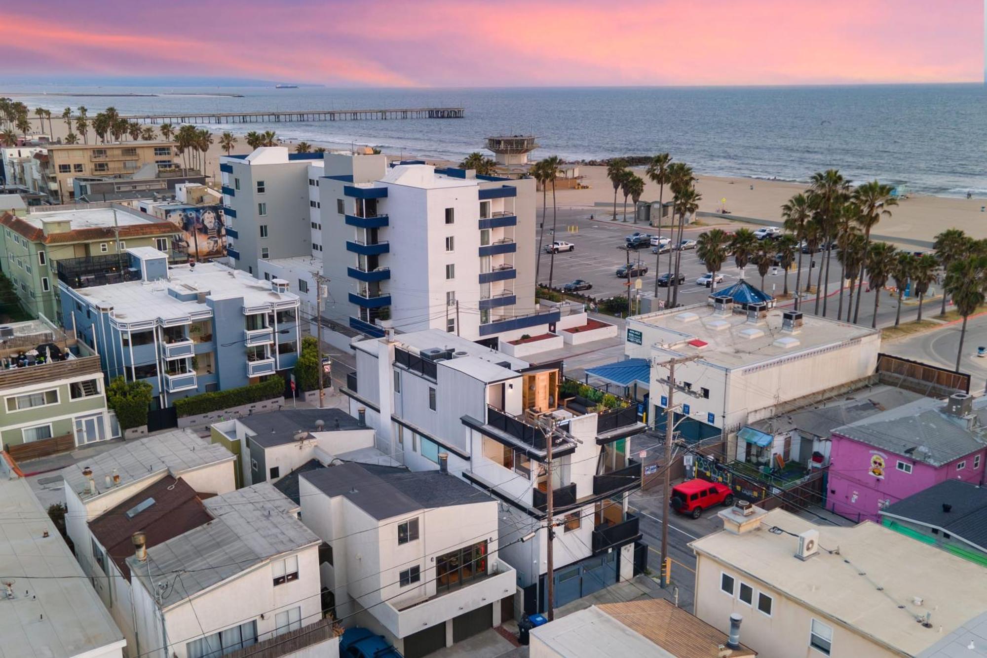 Venice View By Avantstay Walk To Venice Beach Rooftop Ice Bath Luxe Design Los Angeles