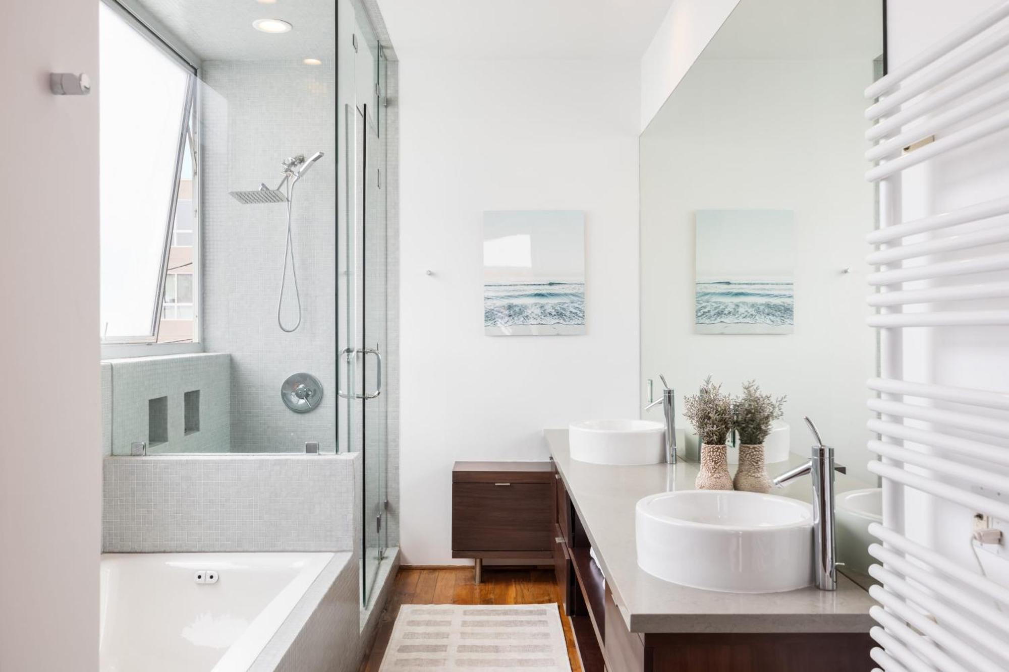 Holiday home Venice View By Avantstay Walk To Venice Beach Rooftop Ice Bath Luxe Design Los Angeles