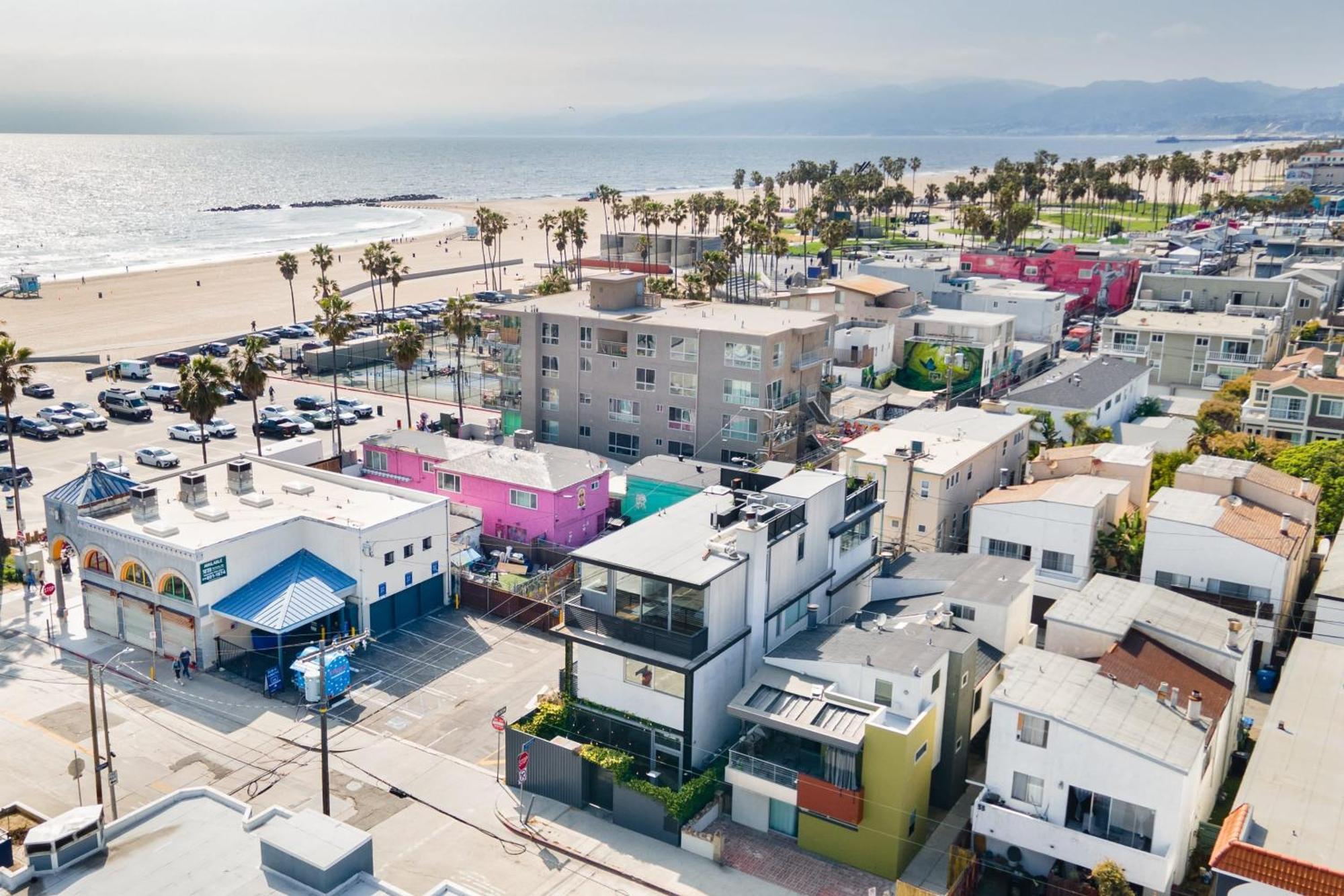 Holiday home Venice View By Avantstay Walk To Venice Beach Rooftop Ice Bath Luxe Design *
