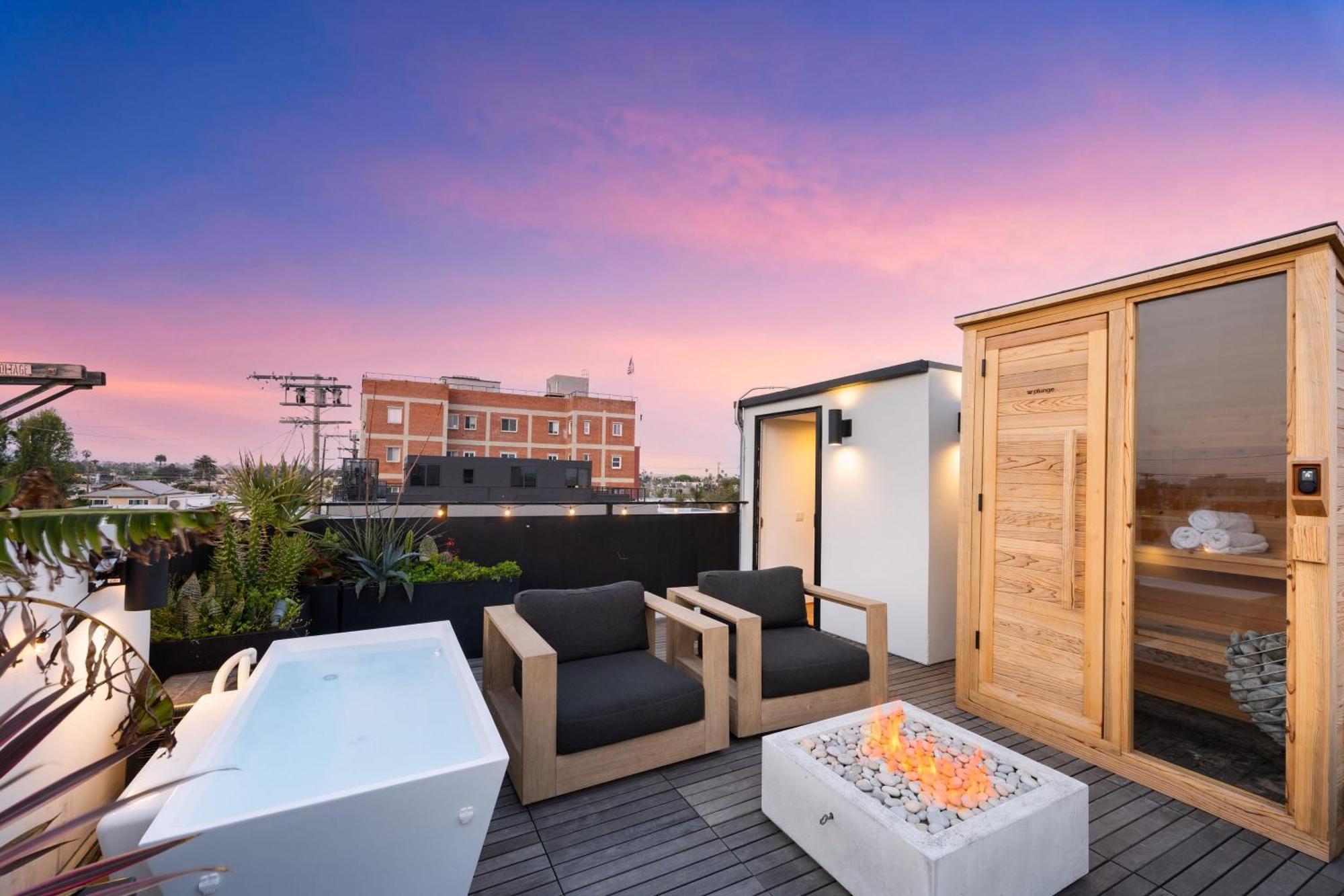 Venice View By Avantstay Walk To Venice Beach Rooftop Ice Bath Luxe Design Los Angeles